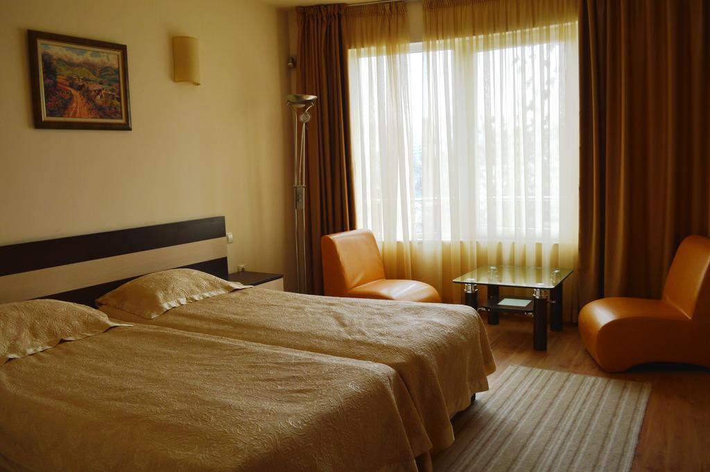 Hotel Avis Szandanszki Kültér fotó